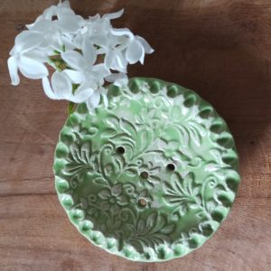 Kleine Keramikschale grün für Feine Shampoostückchen
